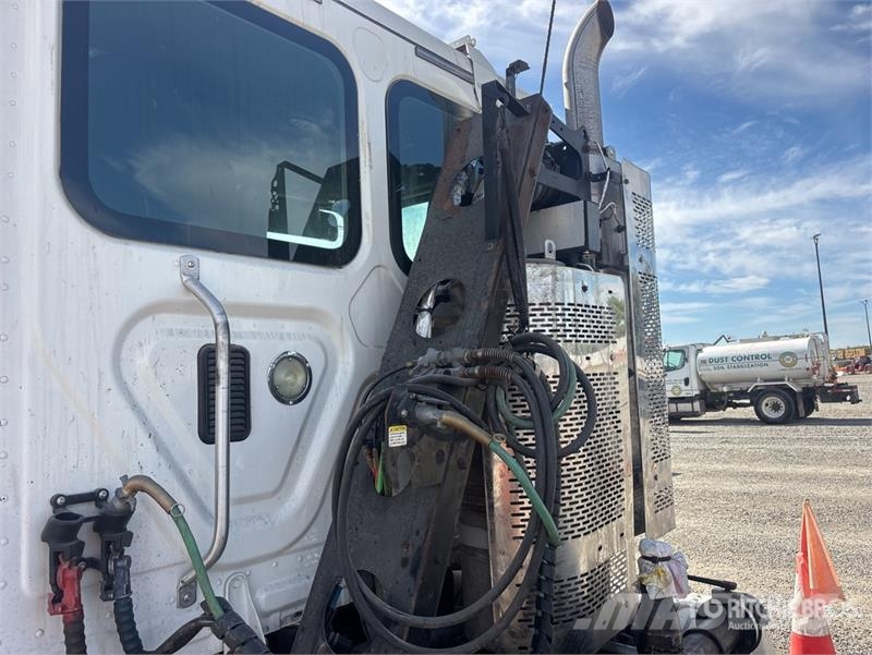 Freightliner Cascadia 113 Truck Tractor Units