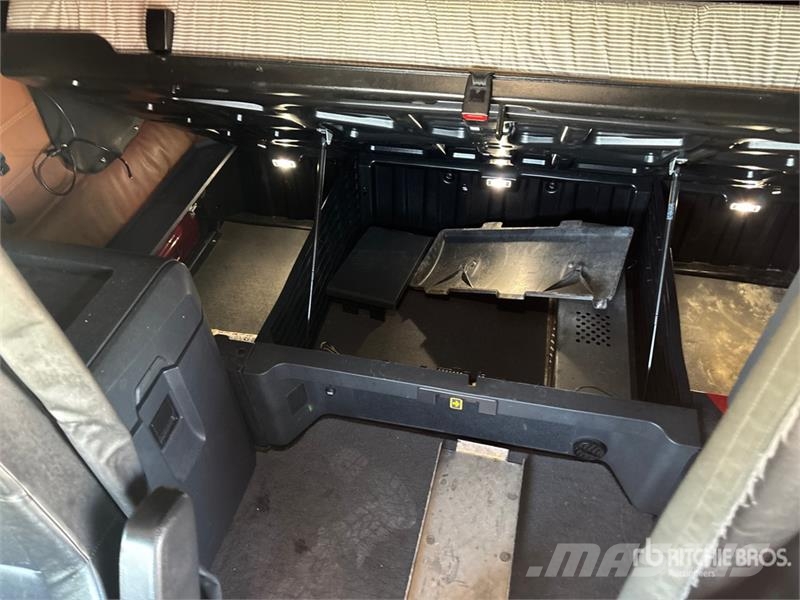 Freightliner Cascadia 126 6x4 T/A Sleeper Truck Tractor Тягачі