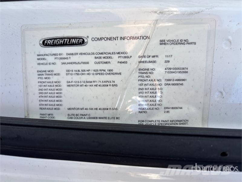 Freightliner Cascadia 126 6x4 T/A Sleeper Truck Tractor Седельные тягачи