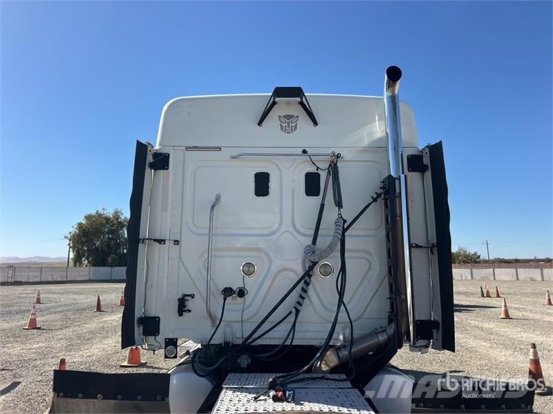 Freightliner Cascadia 125 6x4 T/A Sleeper Truck Tractor Motrici e Trattori Stradali