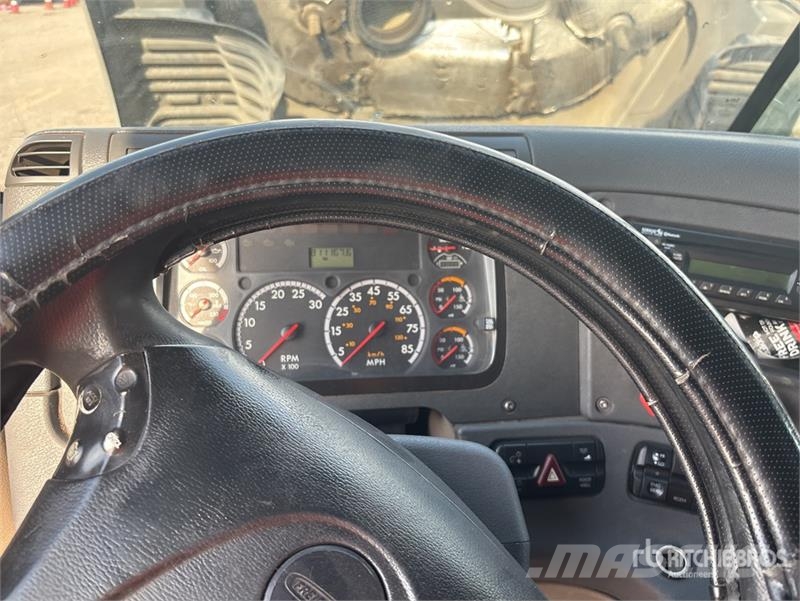 Freightliner Cascadia 125 6x4 T/A Sleeper Truck Tractor Tracteur routier