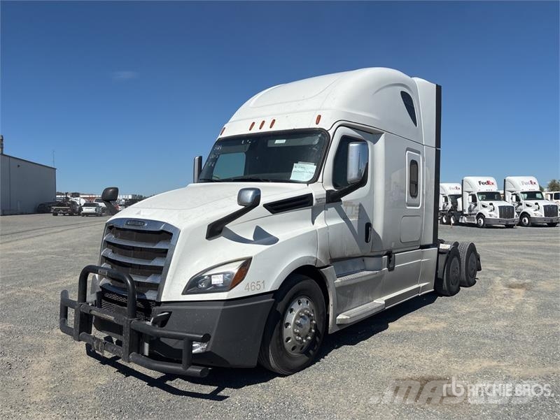 Freightliner Cascadia 126 Naudoti vilkikai