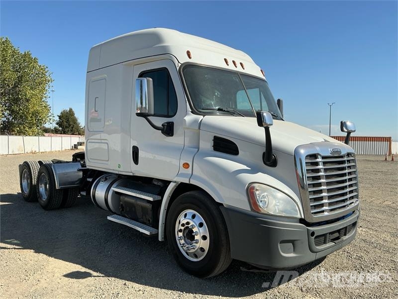Freightliner Cascadia 113 Ťahače