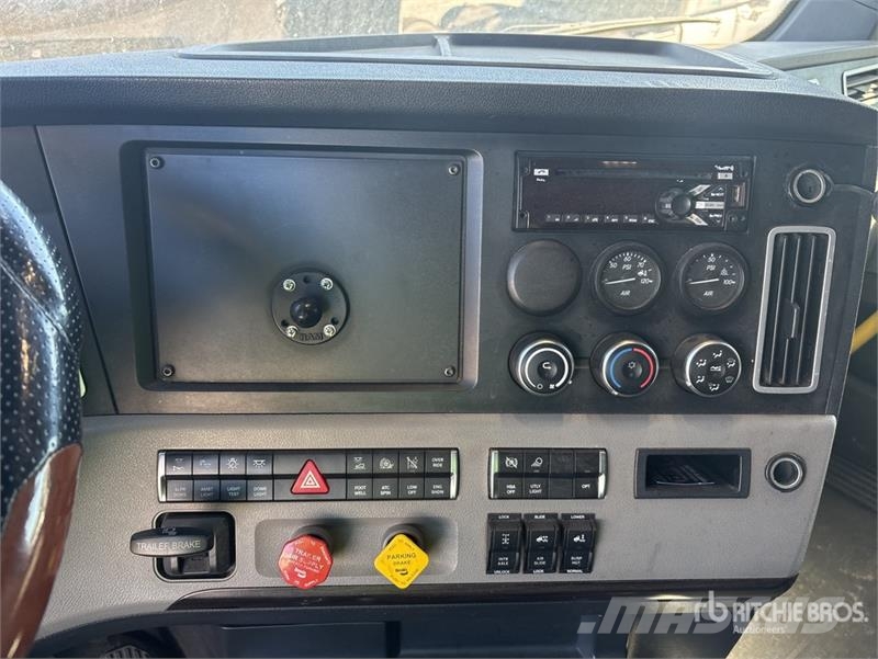 Freightliner Cascadia 126 Naudoti vilkikai