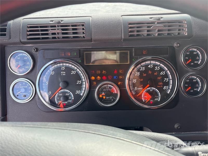 Freightliner Cascadia 125 6x2 T/A Sleeper Truck Tractor Sattelzugmaschinen