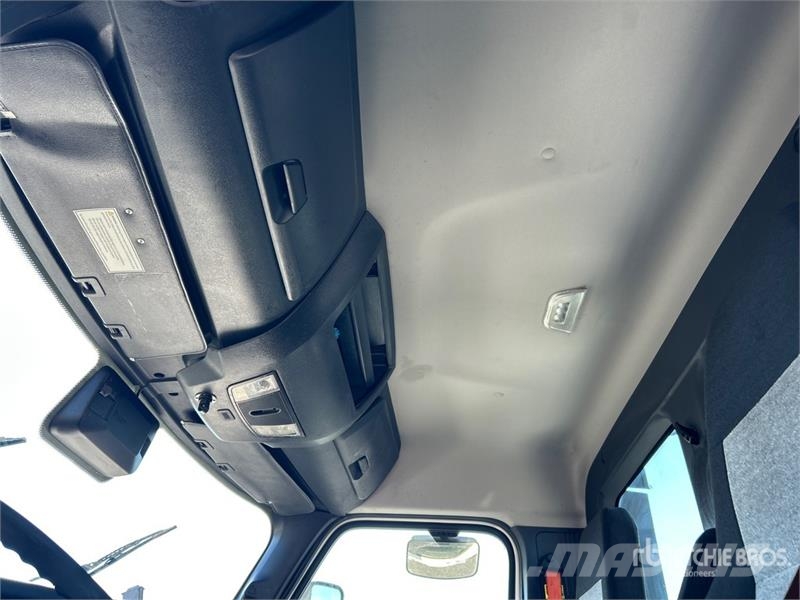 Freightliner Cascadia 116 وحدات الجر