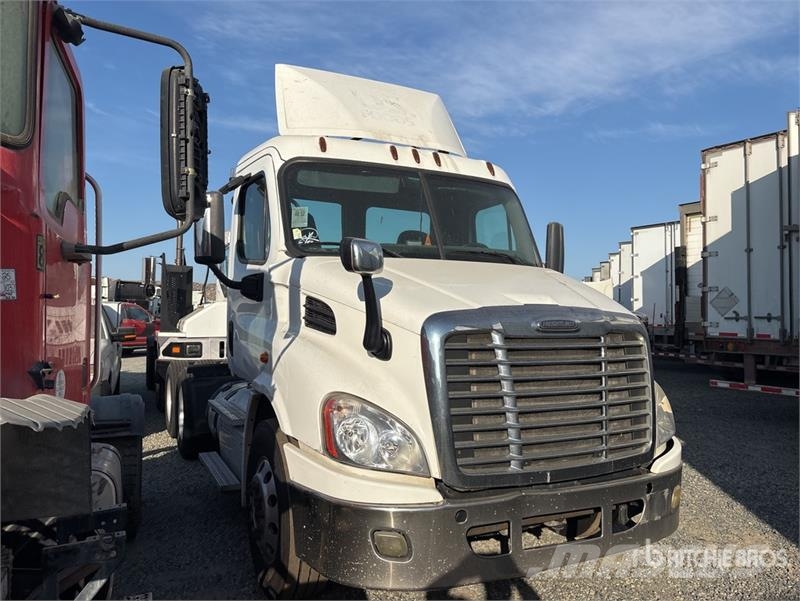 Freightliner Cascadia 113 Çekiciler