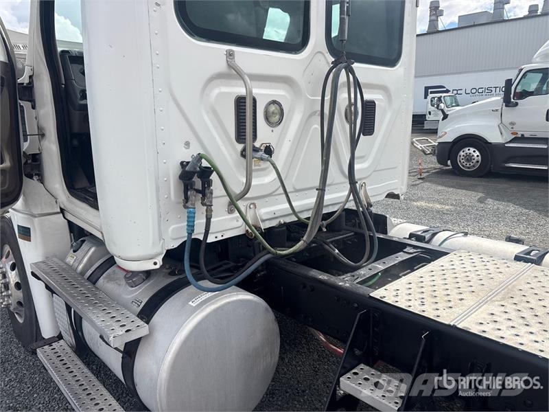 Freightliner Cascadia 125 Седельные тягачи