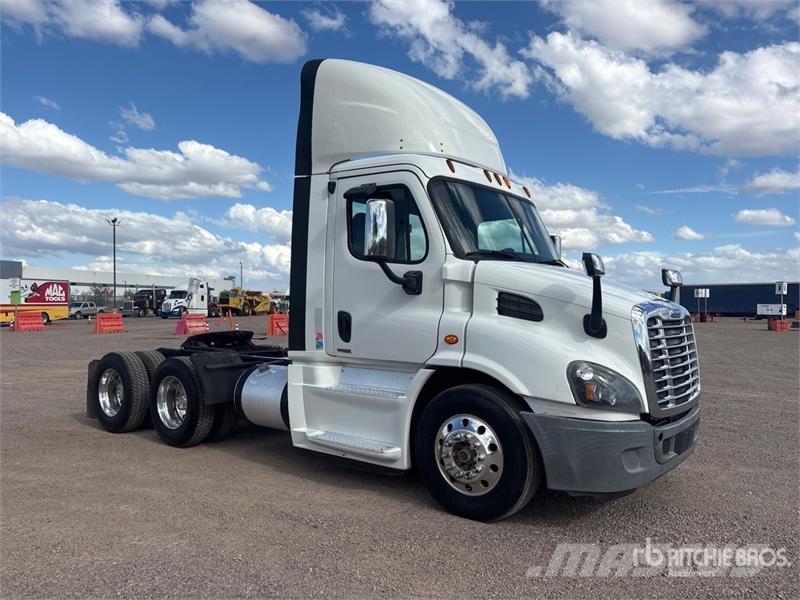 Freightliner Cascadia 113 Седельные тягачи