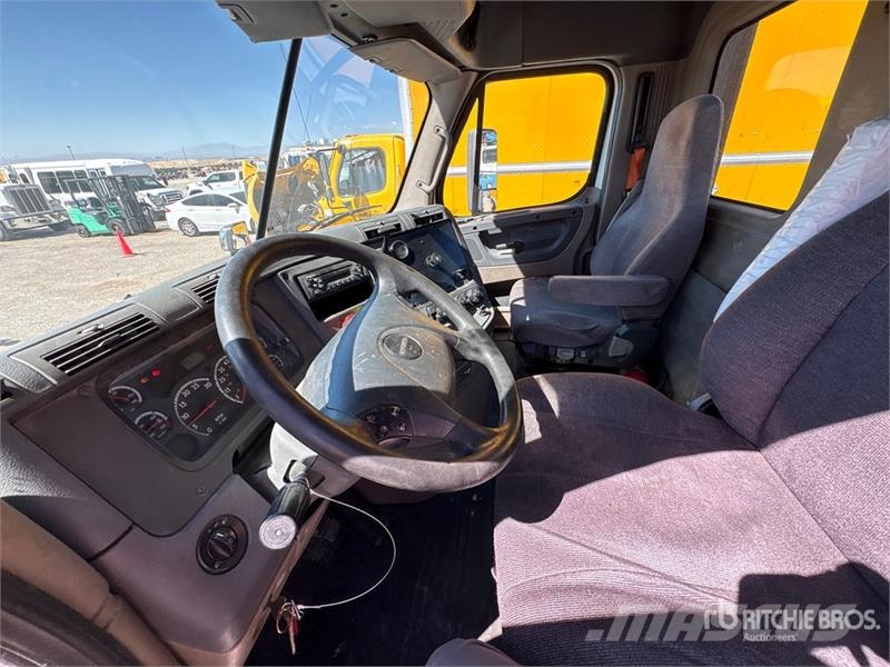 Freightliner Cascadia 113 Тягачі