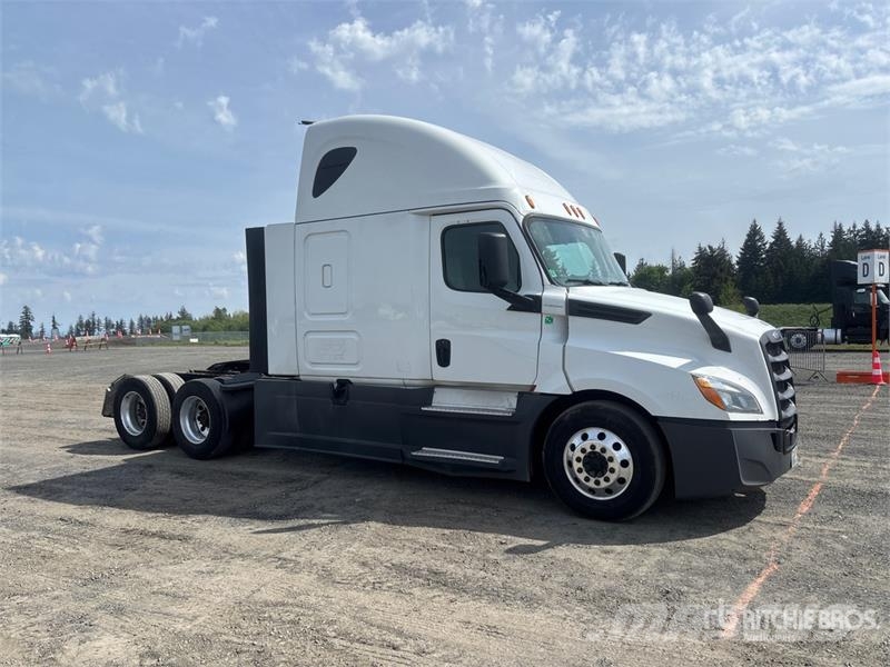 Freightliner Cascadia 126 6x4 T/A Sleeper Truck Tractor Vilcēji