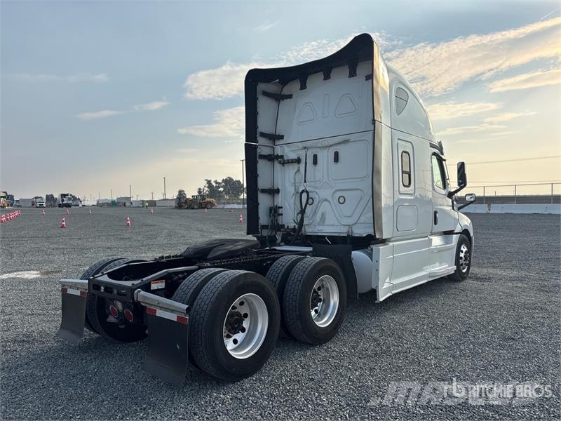 Freightliner Cascadia 126 Vilcēji
