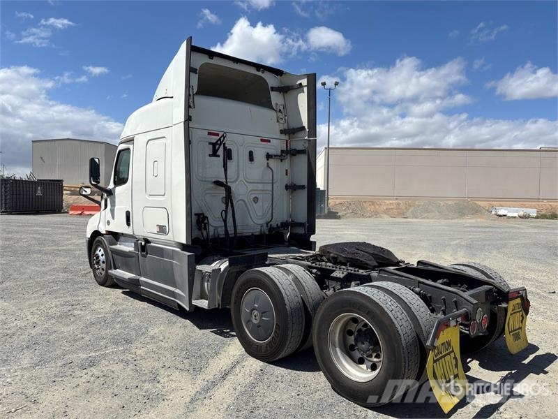 Freightliner Cascadia 116 Tractor Units