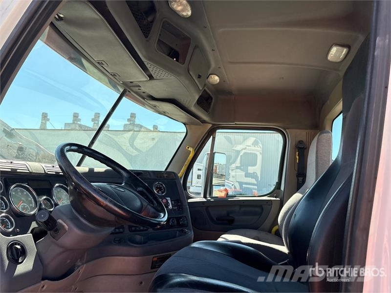 Freightliner Cascadia 125 Vlačilci