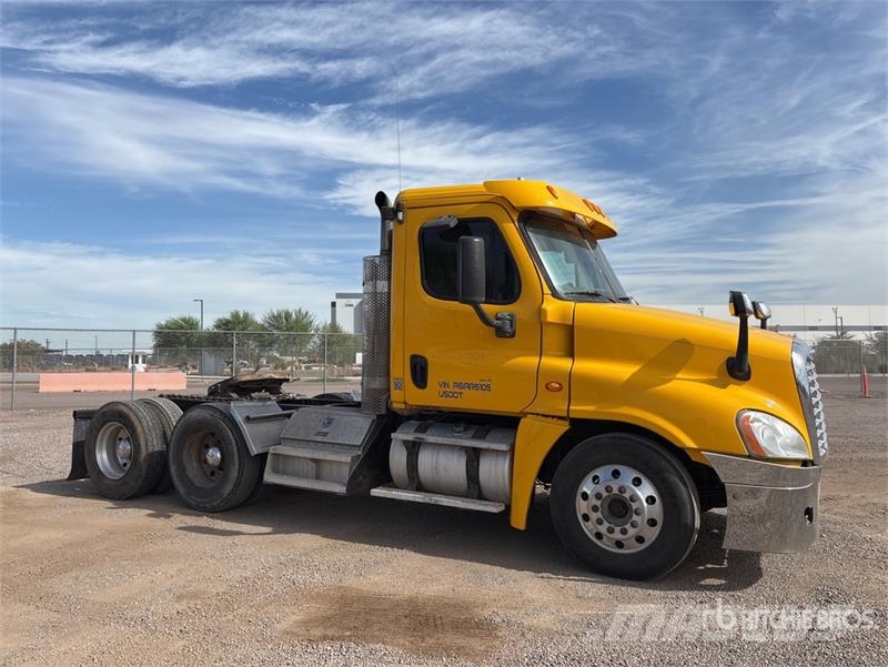 Freightliner Cascadia 125 Vilcēji