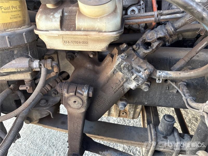 Freightliner Cascadia 125 6x4 Roll-Off Truck (Inoperable) شاحنات لوادر