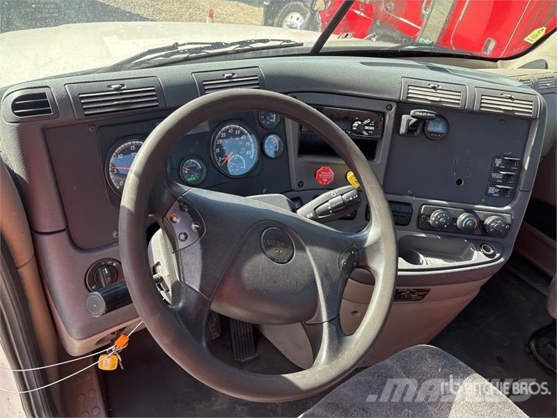 Freightliner Cascadia 125 Тягачі