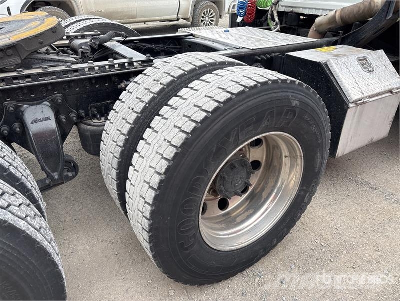 Freightliner Cascadia 125 6x4 T/A Sleeper Truck Tractor 트랙터 유닛