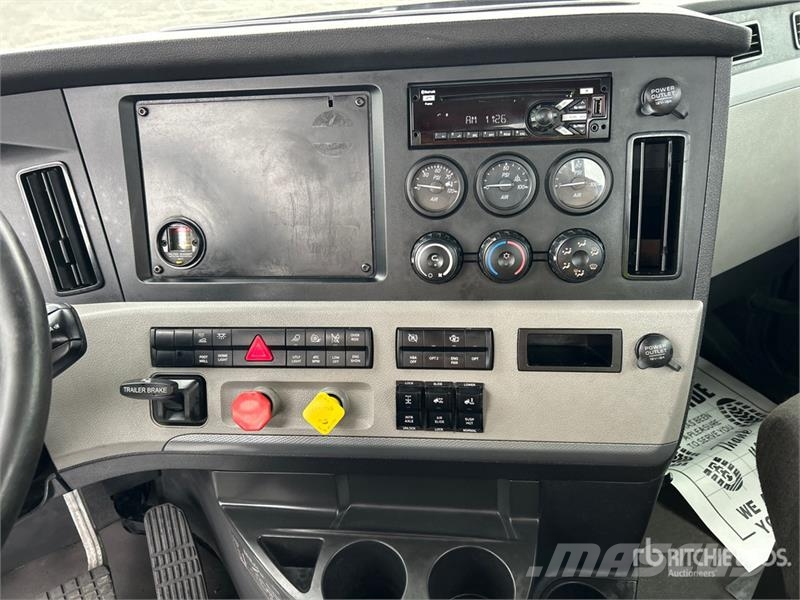 Freightliner Cascadia 126 وحدات الجر