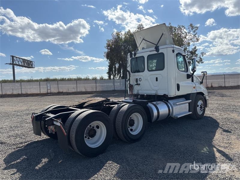 Freightliner Cascadia 125 Тягачі
