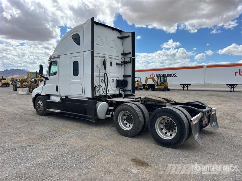 Freightliner Cascadia 126 6x4 T/A Sleeper Truck Tractor Τράκτορες