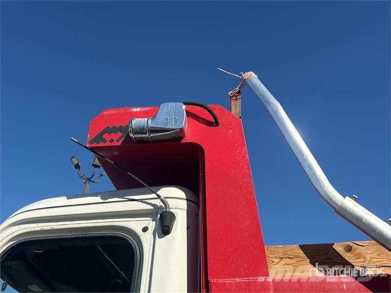 Freightliner Cascadia 125 6x4 T/A Dump Truck Camion benne