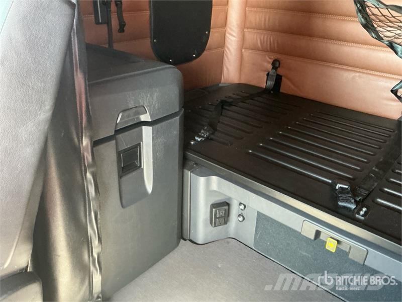 Freightliner Cascadia 126 6x4 T/A Sleeper Truck Tractor 트랙터 유닛