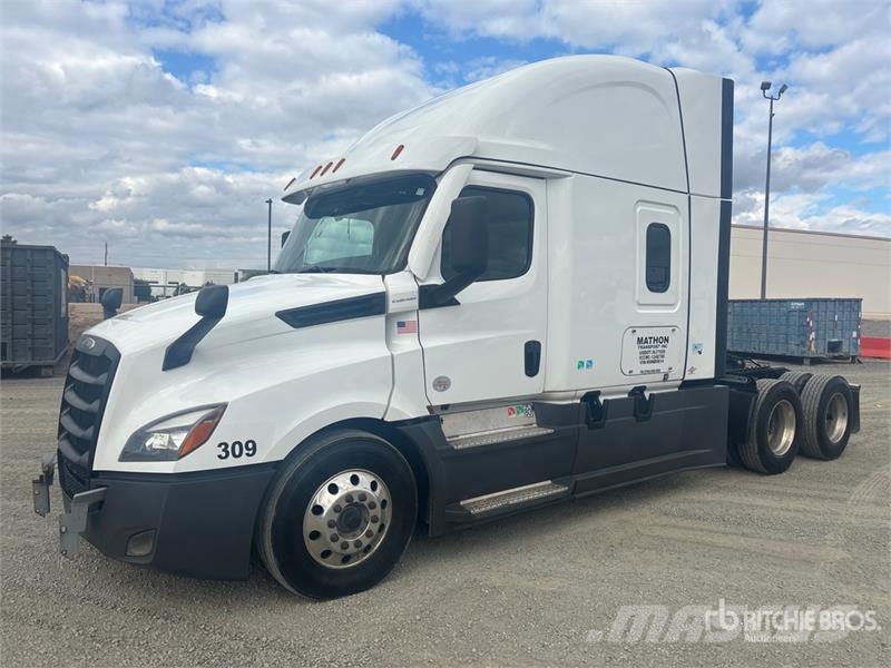 Freightliner Cascadia 126 6x4 T/A Sleeper Truck Tractor Motrici e Trattori Stradali