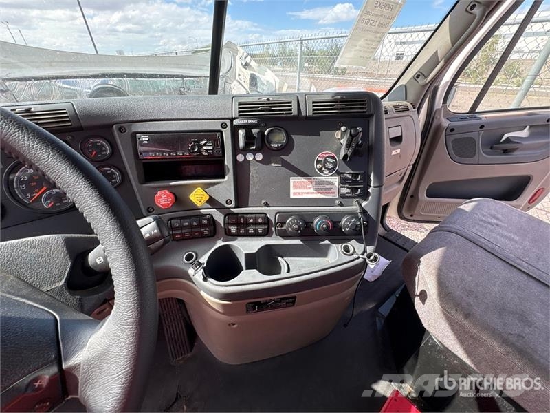 Freightliner Cascadia 113 Vlačilci
