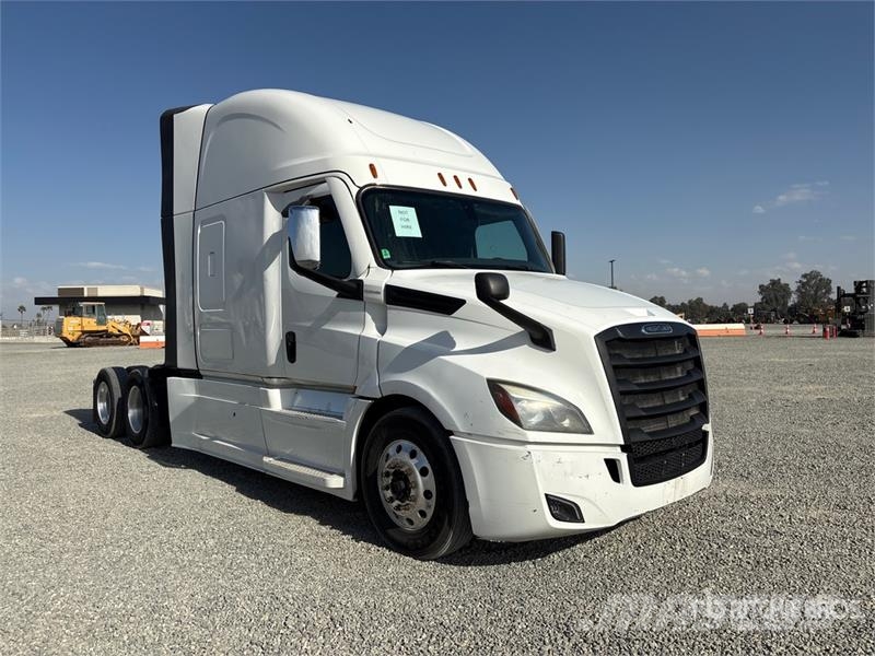 Freightliner Cascadia 126 Vilcēji