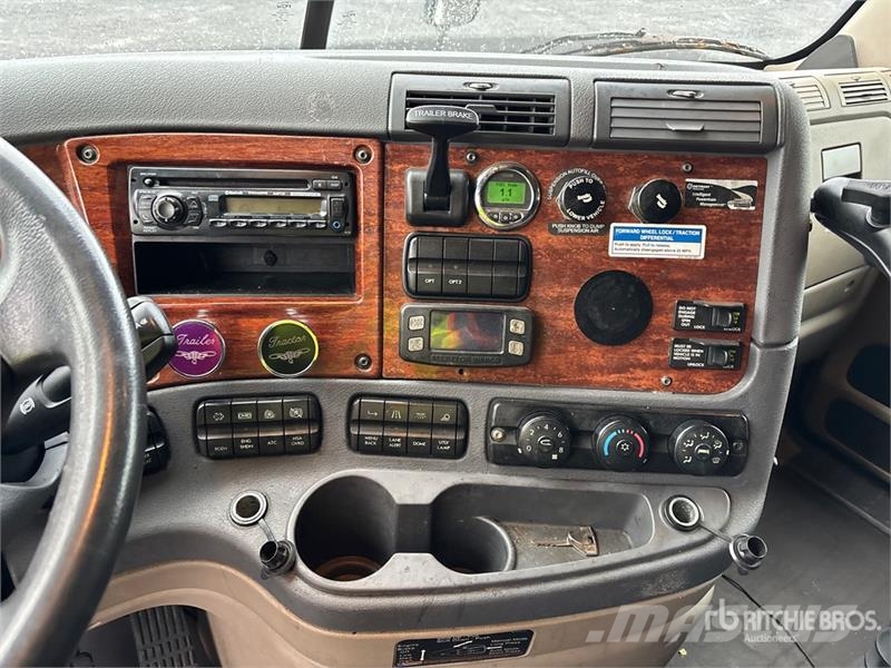 Freightliner Cascadia 125 T/A Sleeper Truck Tractor Naudoti vilkikai