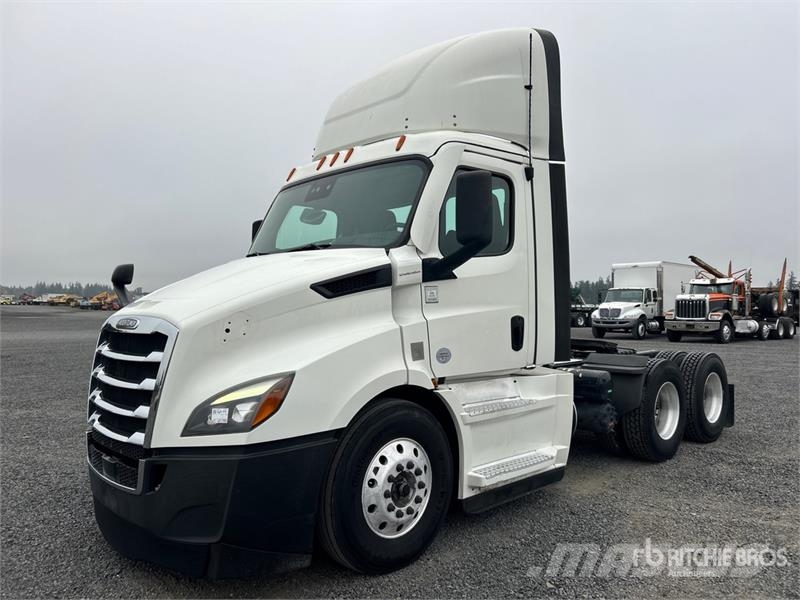 Freightliner Cascadia 116 وحدات الجر