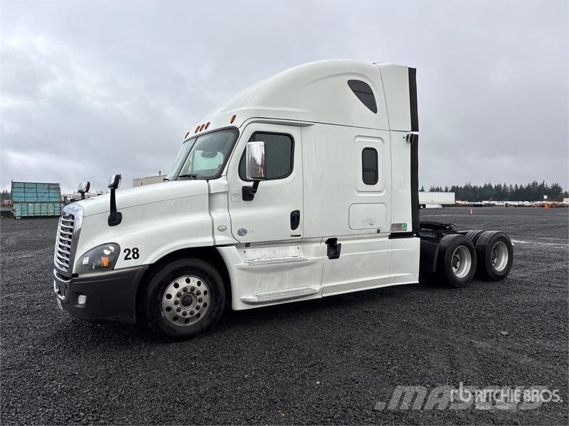 Freightliner Cascadia 125 T/A Sleeper Truck Tractor Naudoti vilkikai