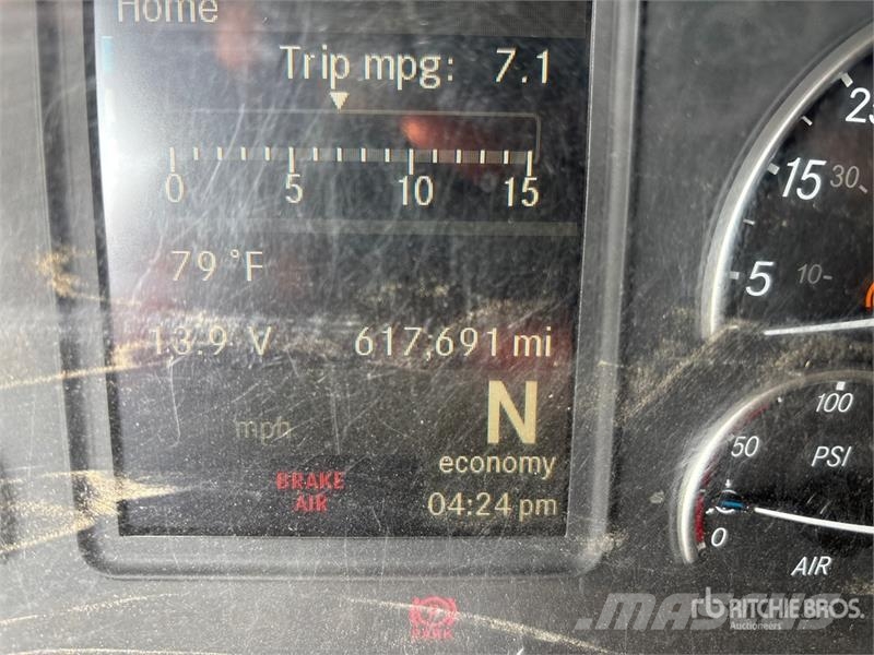 Freightliner Cascadia 126 Truck Tractor Units