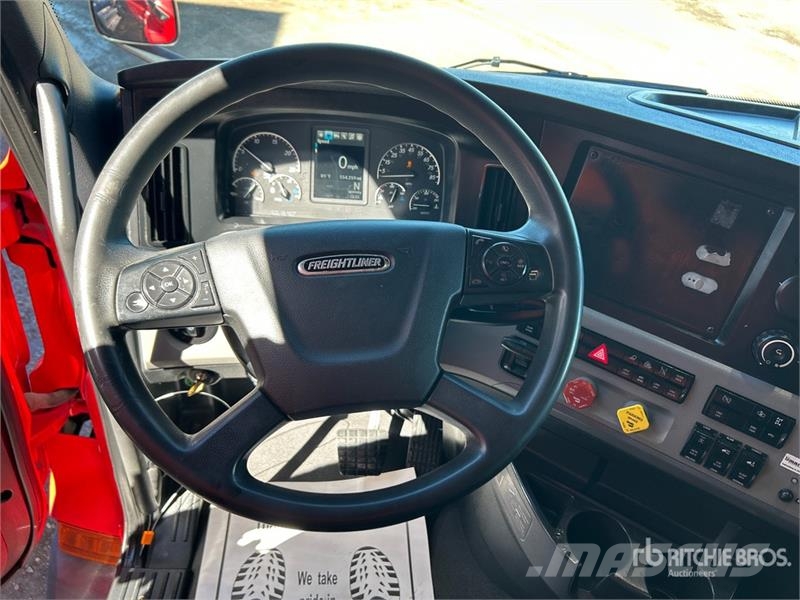 Freightliner Cascadia 116 Sadulveokid