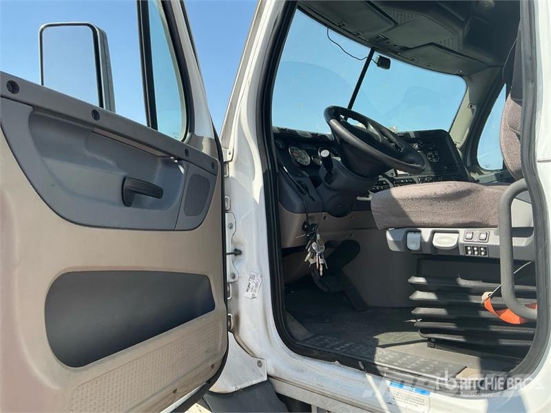Freightliner Cascadia 113 Sattelzugmaschinen