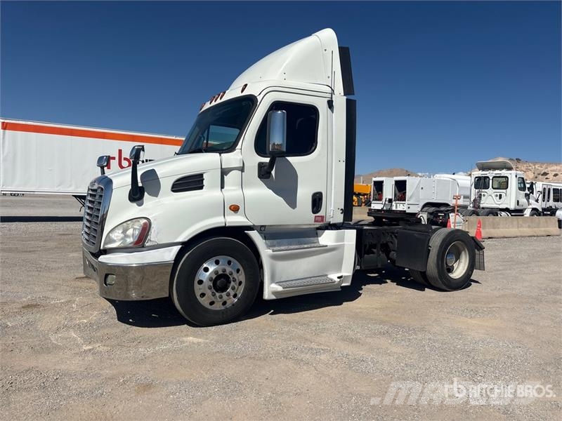 Freightliner Cascadia 113 Тягачі