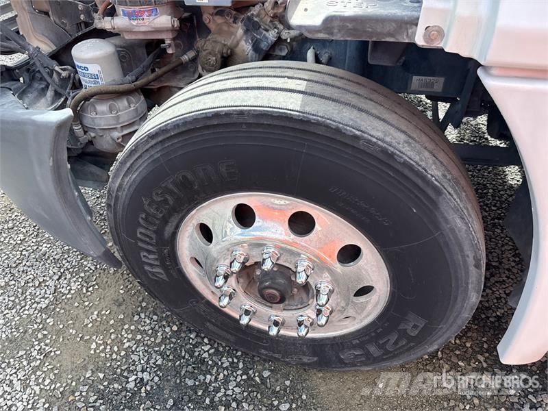 Freightliner Cascadia 125 Седельные тягачи