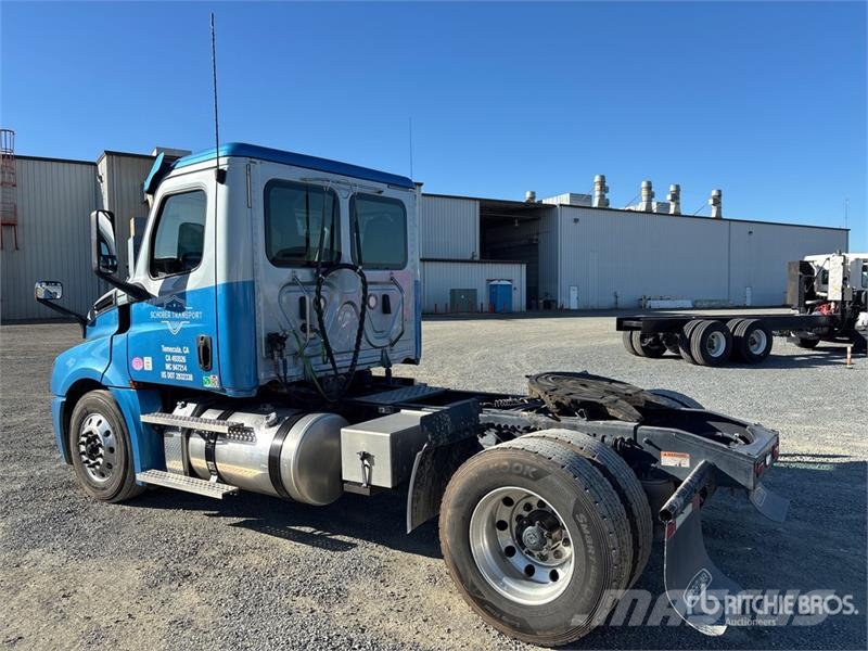 Freightliner Cascadia 126 Nyergesvontatók