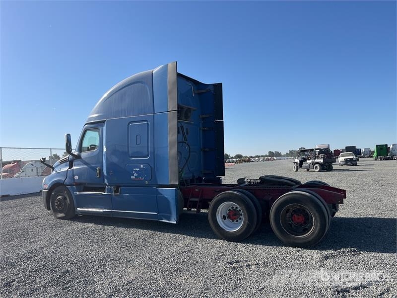 Freightliner Cascadia 126 Naudoti vilkikai