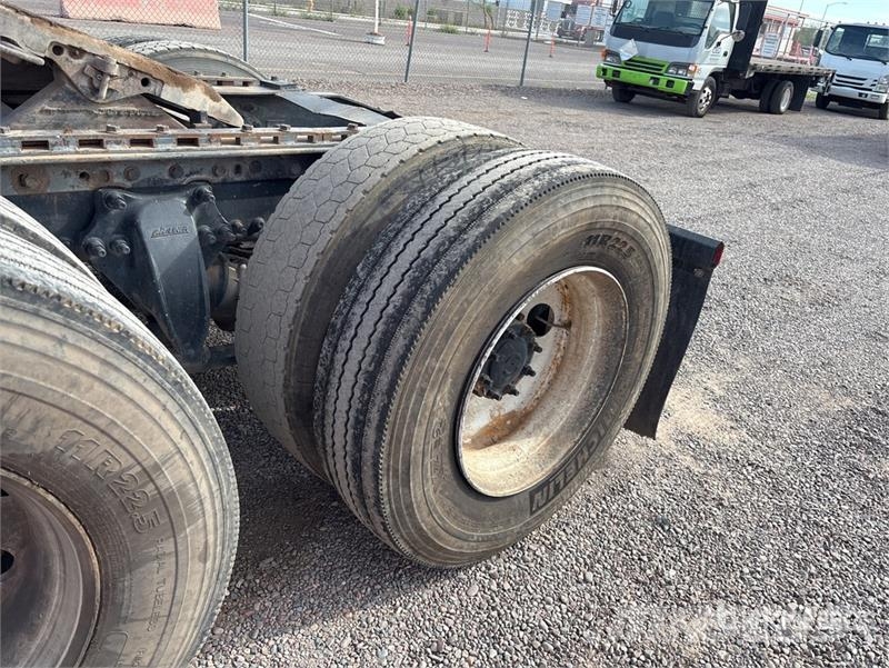 Freightliner Cascadia 125 Vilcēji