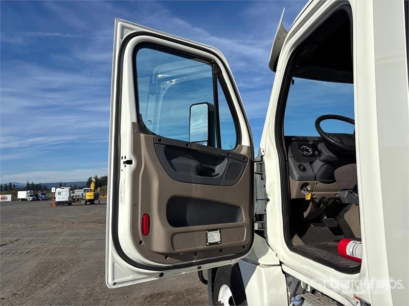 Freightliner Cascadia 125 Vlačilci