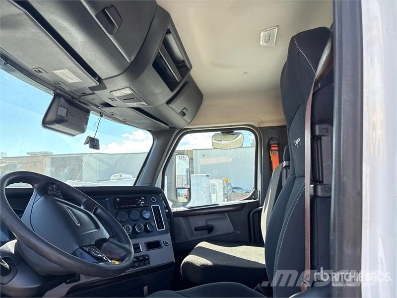 Freightliner Cascadia 126 Sattelzugmaschinen