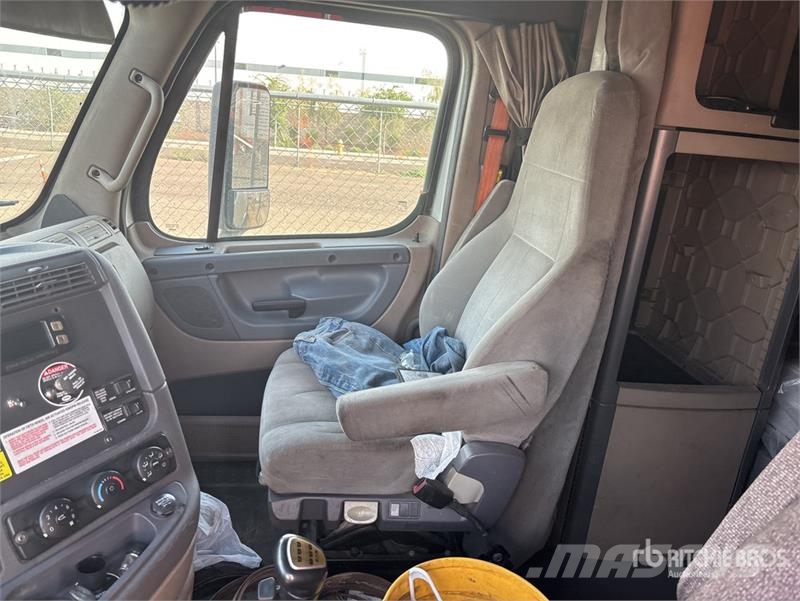 Freightliner Cascadia 125 6x4 T/A Sleeper Truck Tractor Tracteur routier