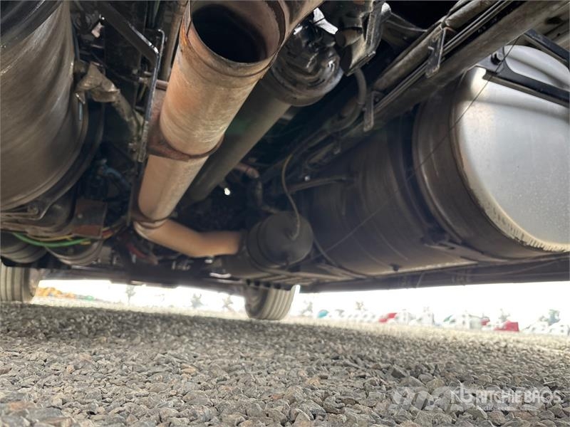 Freightliner Cascadia 126 6x4 T/A Sleeper Truck Tractor 트랙터 유닛