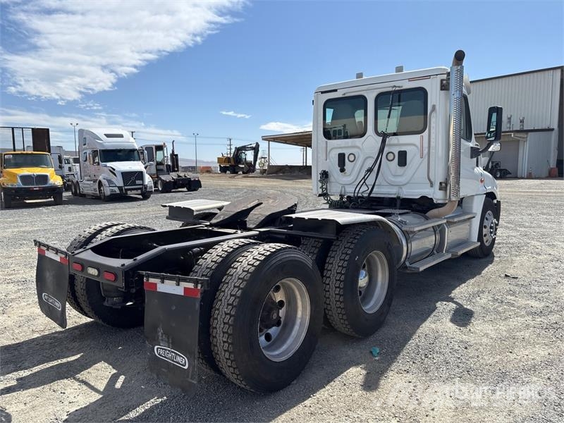 Freightliner Cascadia 125 Vlačilci