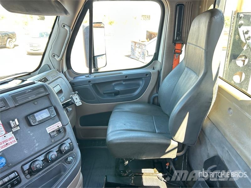 Freightliner Cascadia 113 Vlačilci