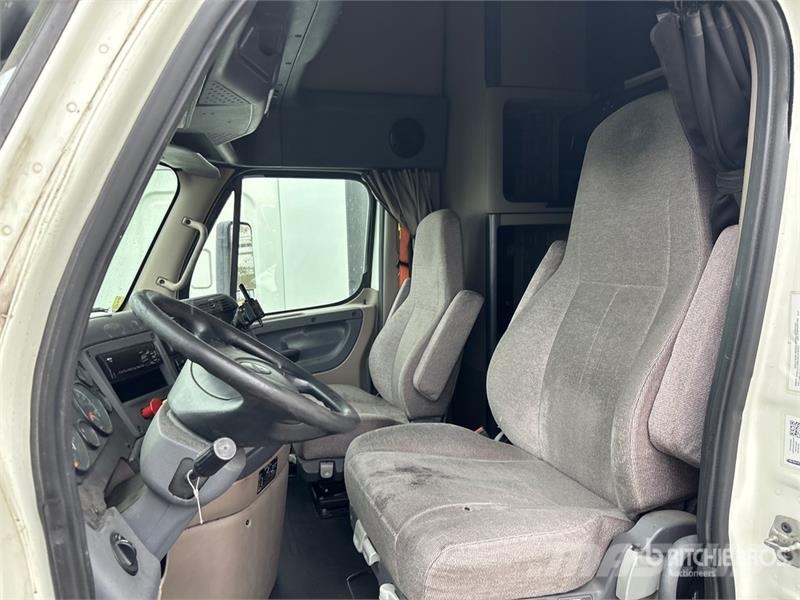 Freightliner Cascadia 125 Vetopöytäautot