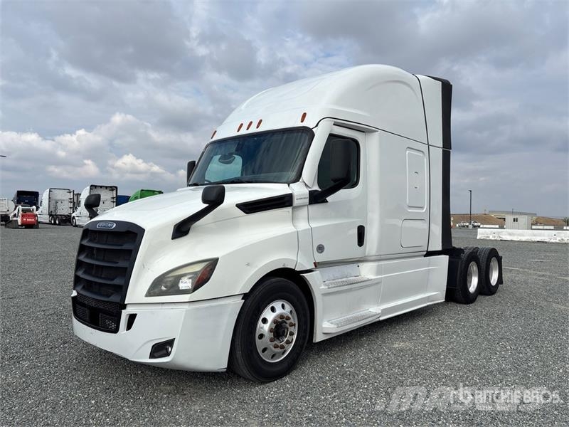 Freightliner Cascadia 126 Vilcēji