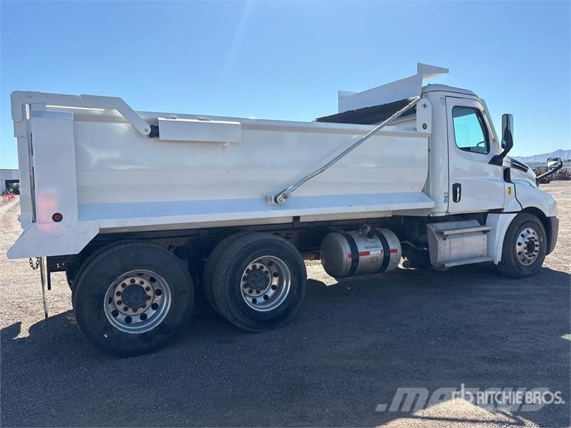 Freightliner Cascadia 126 Kipper